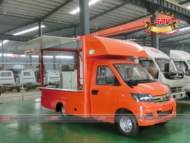 Mini Van Truck in workshop 03